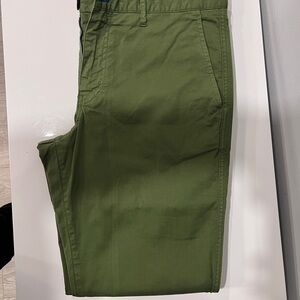 NWT Paul Smith Green Chinos with Slim fit, Size 32